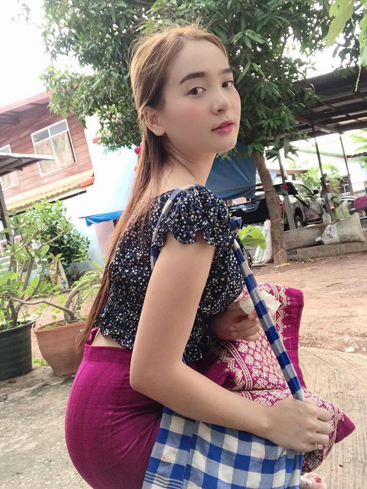 ส่องโปรไพล์ ปูเป้ ปิยาภรณ์ ดีเจหมอลำลุกทุ่งบ้านๆ