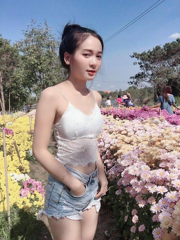 ส่องโปรไพล์ ปูเป้ ปิยาภรณ์ ดีเจหมอลำลุกทุ่งบ้านๆ