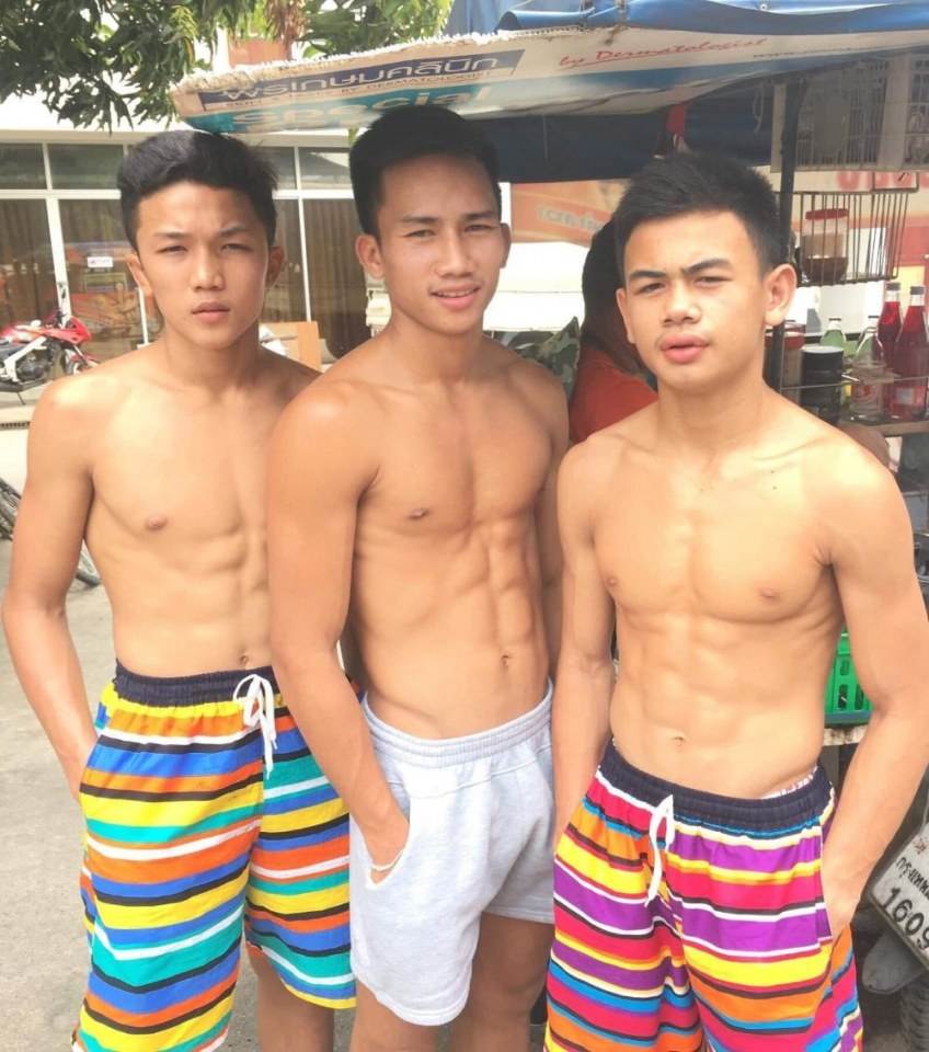 ถอดโชว์ประปราย /59/