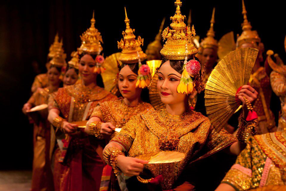 Khon "จองถนน" masked dance drama in Thailand