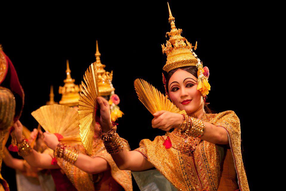 Khon "จองถนน" masked dance drama in Thailand