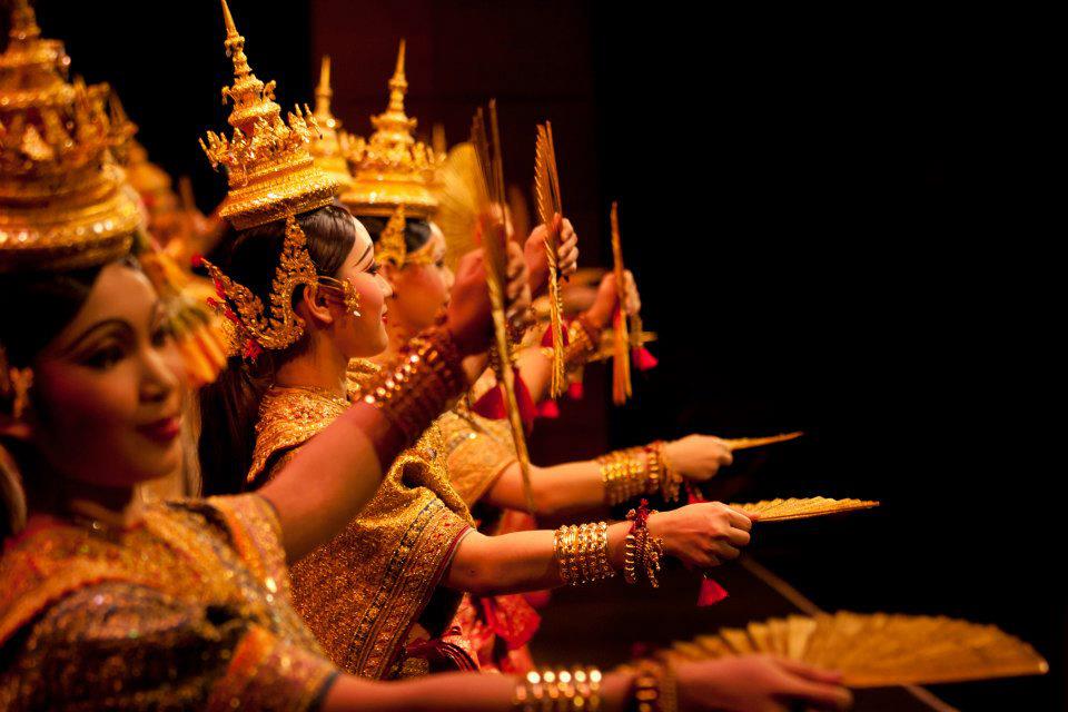 Khon "จองถนน" masked dance drama in Thailand