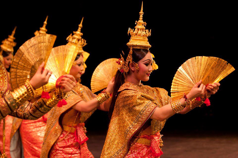 Khon "จองถนน" masked dance drama in Thailand