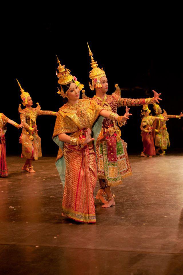 Khon "จองถนน" masked dance drama in Thailand