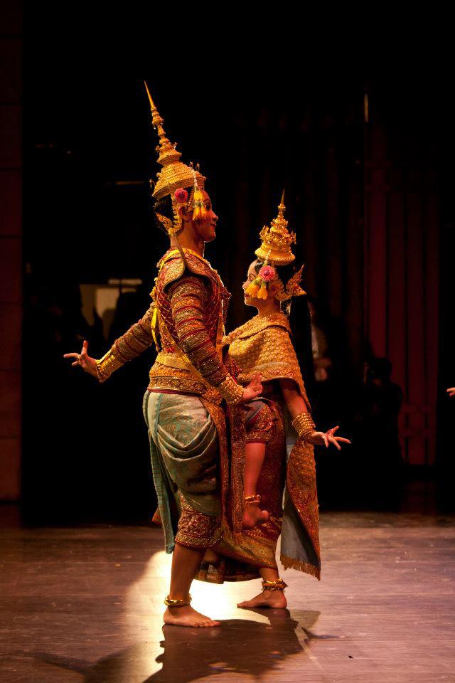 Khon "จองถนน" masked dance drama in Thailand