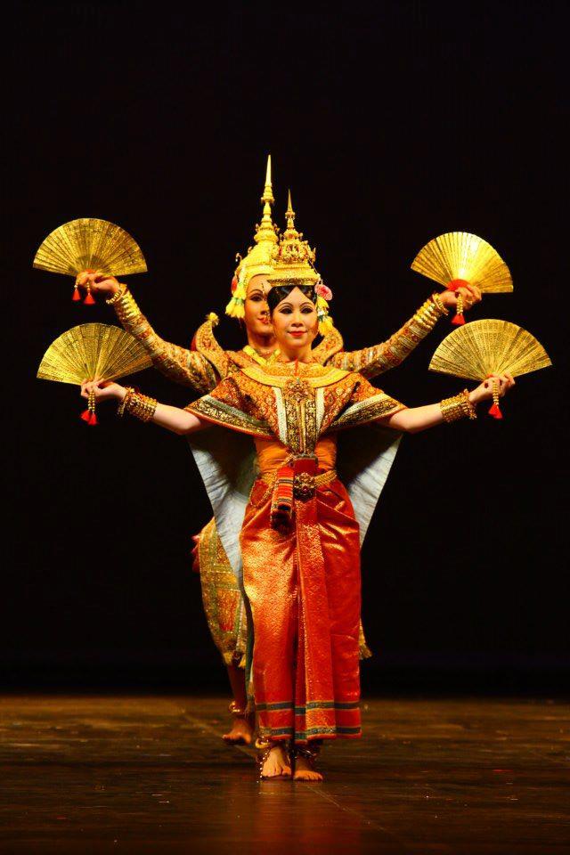 Khon "จองถนน" masked dance drama in Thailand