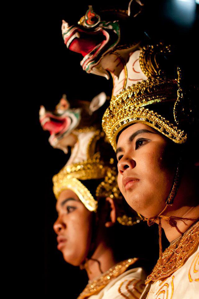 Khon "จองถนน" masked dance drama in Thailand