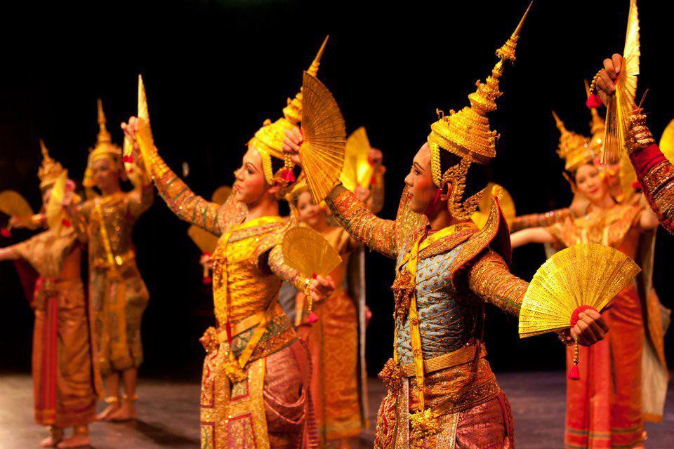 Khon "จองถนน" masked dance drama in Thailand