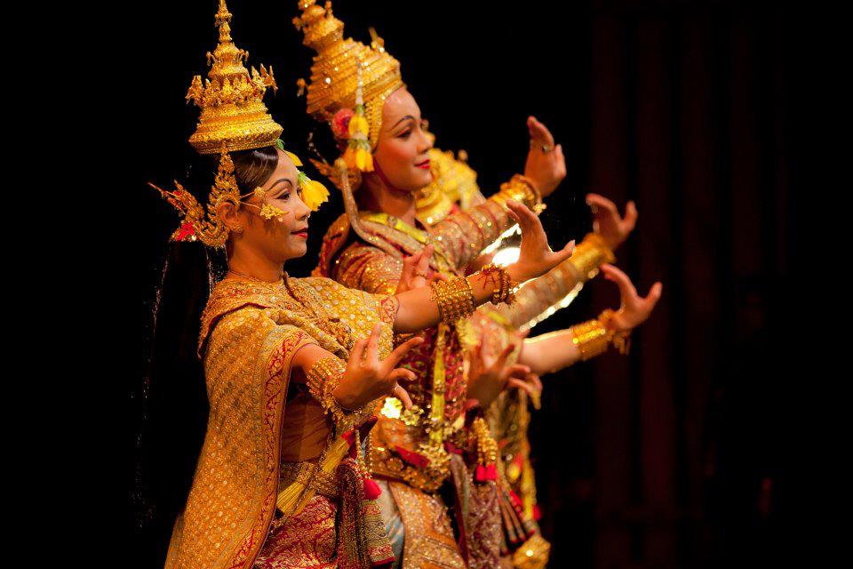 Khon "จองถนน" masked dance drama in Thailand