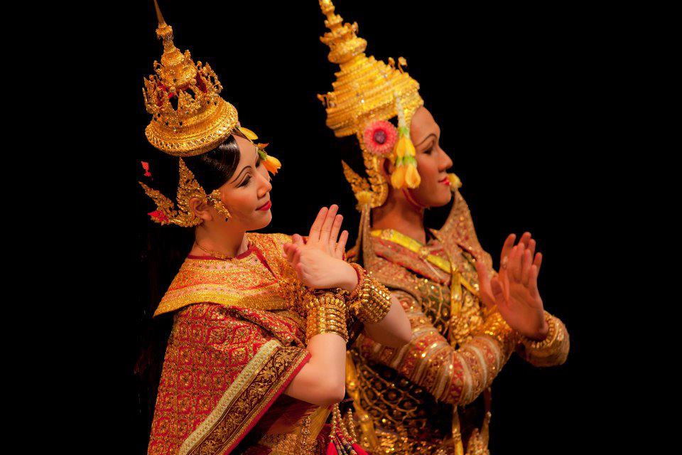 Khon "จองถนน" masked dance drama in Thailand