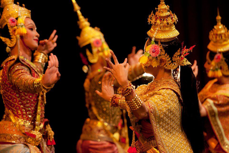Khon "จองถนน" masked dance drama in Thailand