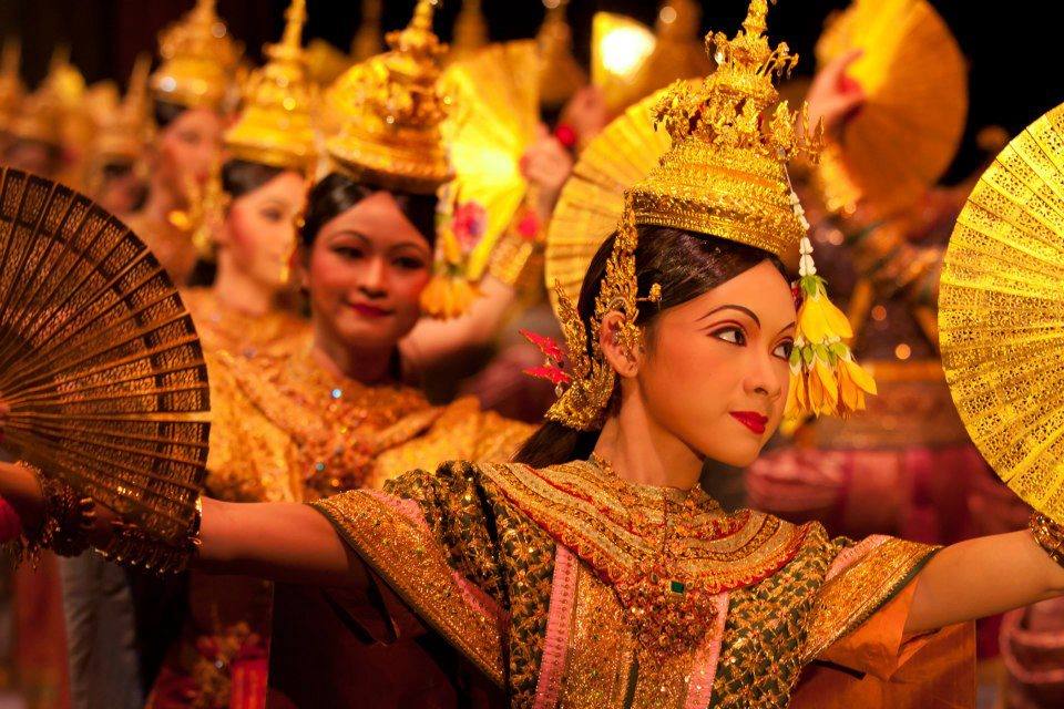 Khon "จองถนน" masked dance drama in Thailand
