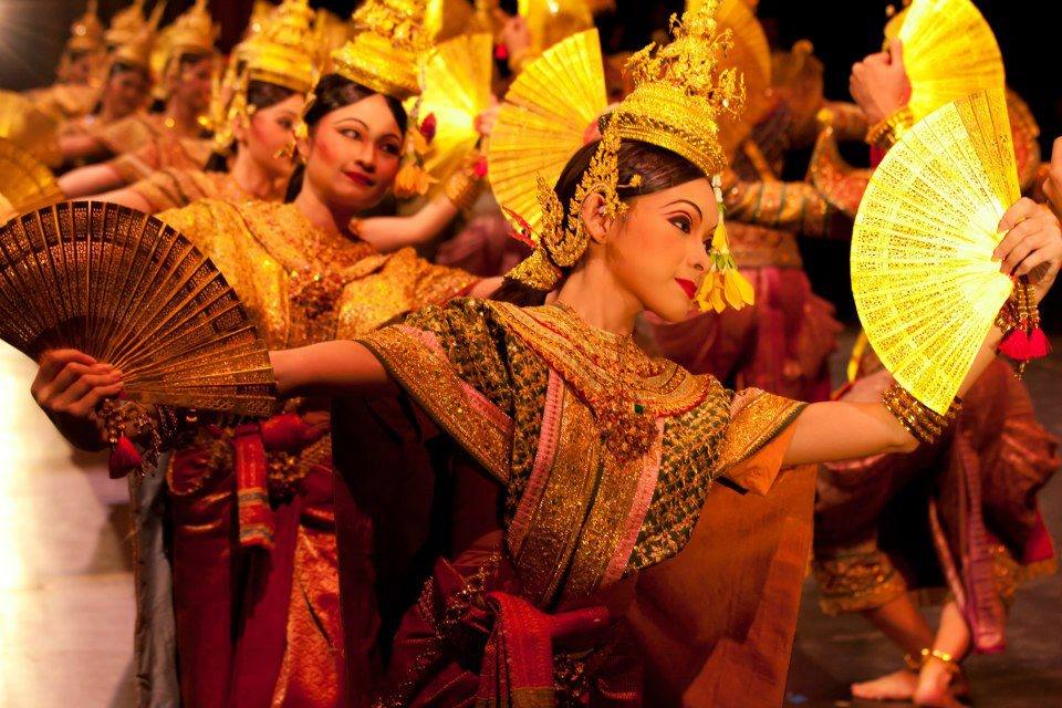 Khon "จองถนน" masked dance drama in Thailand