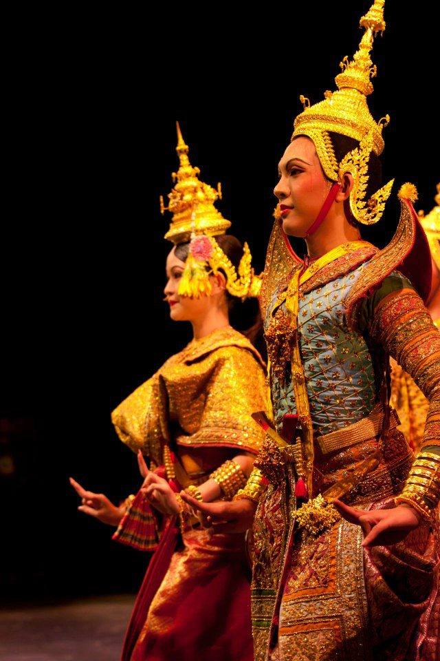 Khon "จองถนน" masked dance drama in Thailand