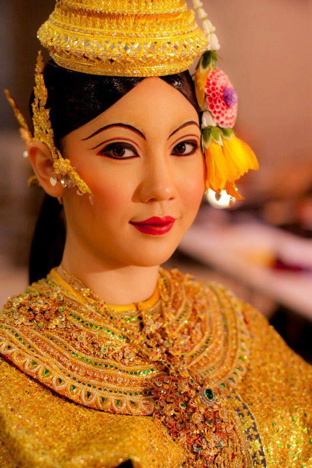 Khon "จองถนน" masked dance drama in Thailand