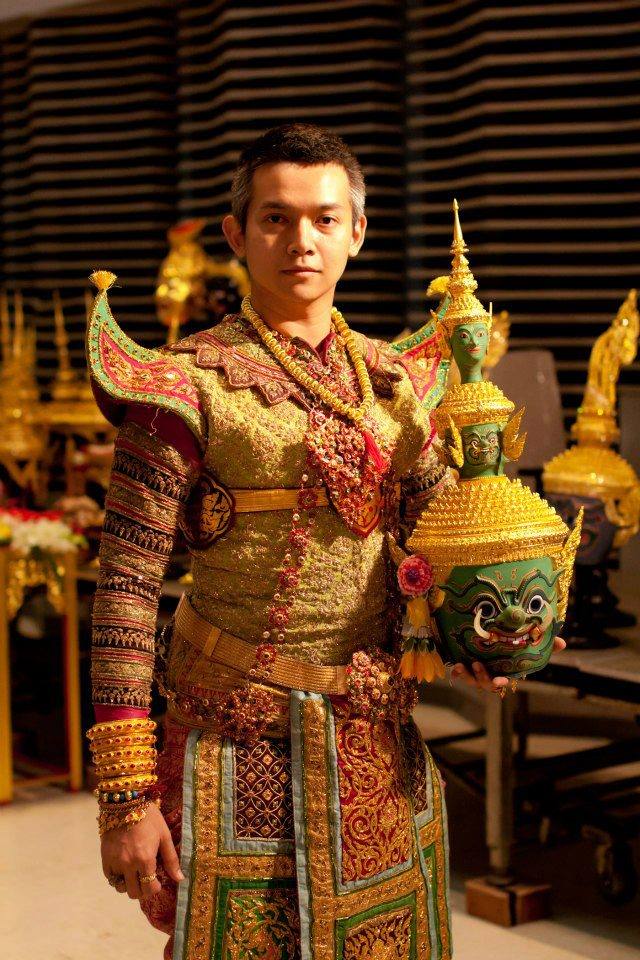 Khon "จองถนน" masked dance drama in Thailand
