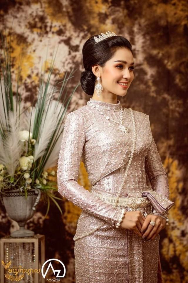Thai Dress: Thai costume | ชุดไทย