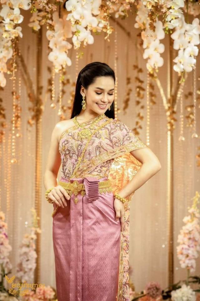 Thai Dress: Thai costume | ชุดไทย