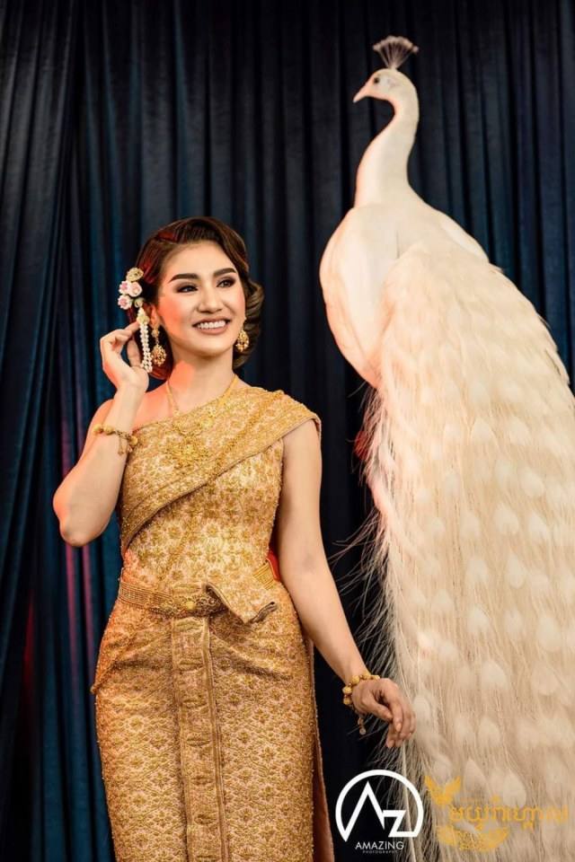 Thai Dress: Thai costume | ชุดไทย