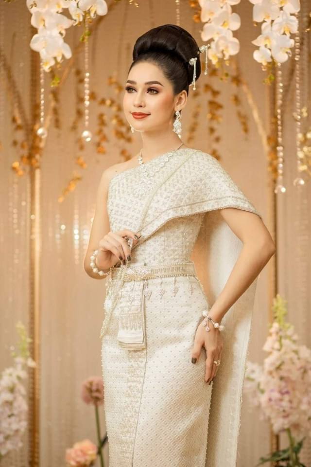 Thai Dress: Thai costume | ชุดไทย