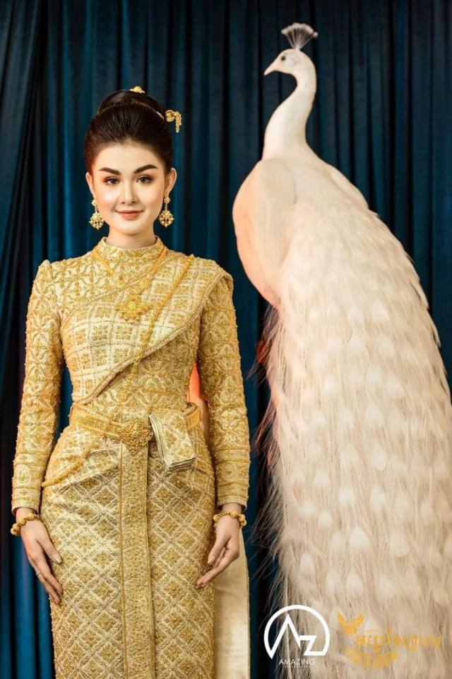 Thai Dress: Thai costume | ชุดไทย