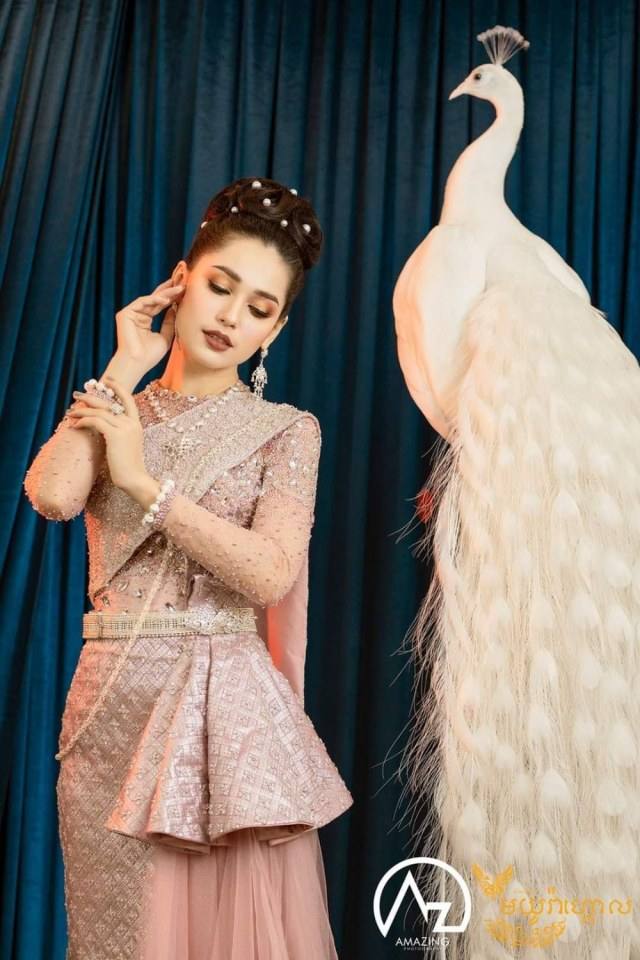 Thai Dress: Thai costume | ชุดไทย