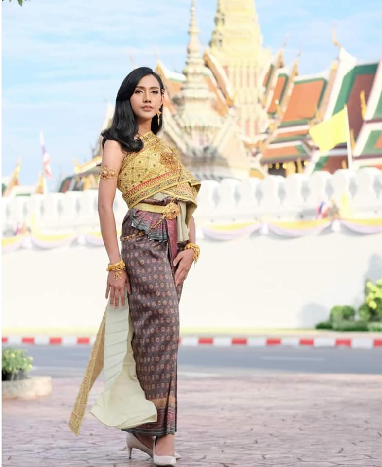 Thai Dress: ชุดไทย ผ้าลายอย่าง | Thailand 🇹🇭