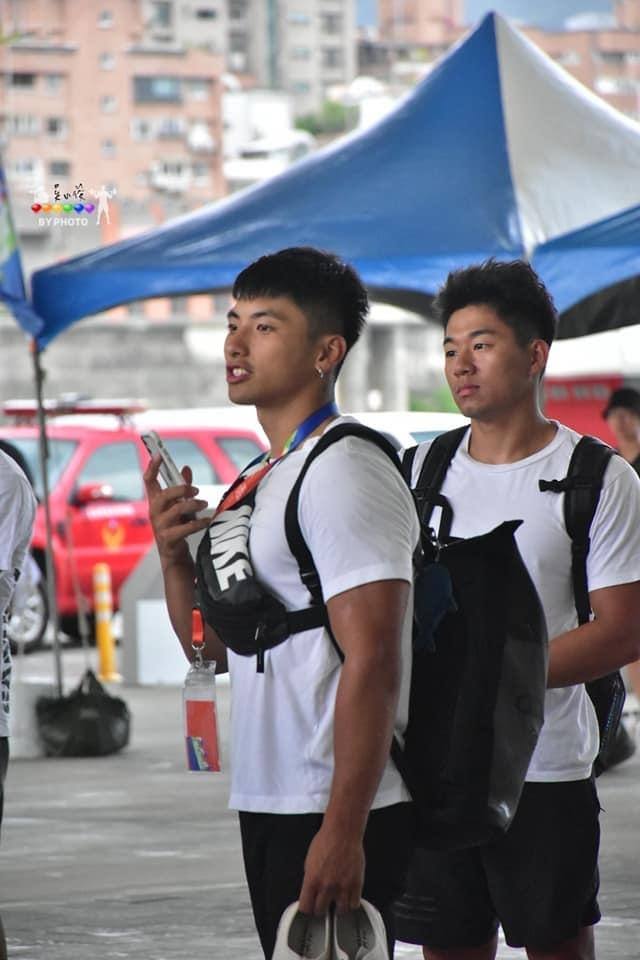 อาตี๋นักกีฬาเรือมังกร