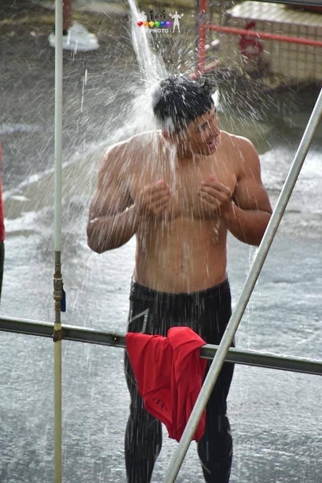 อาตี๋นักกีฬาเรือมังกร