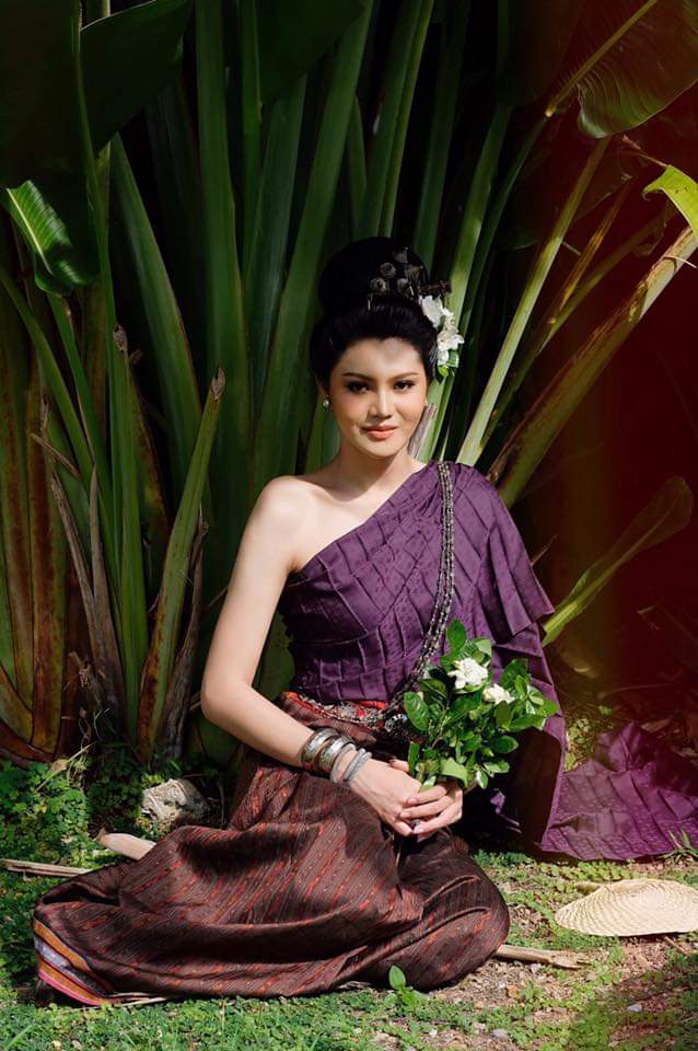 Thailand 🇹🇭 | Thai Traditional Dress