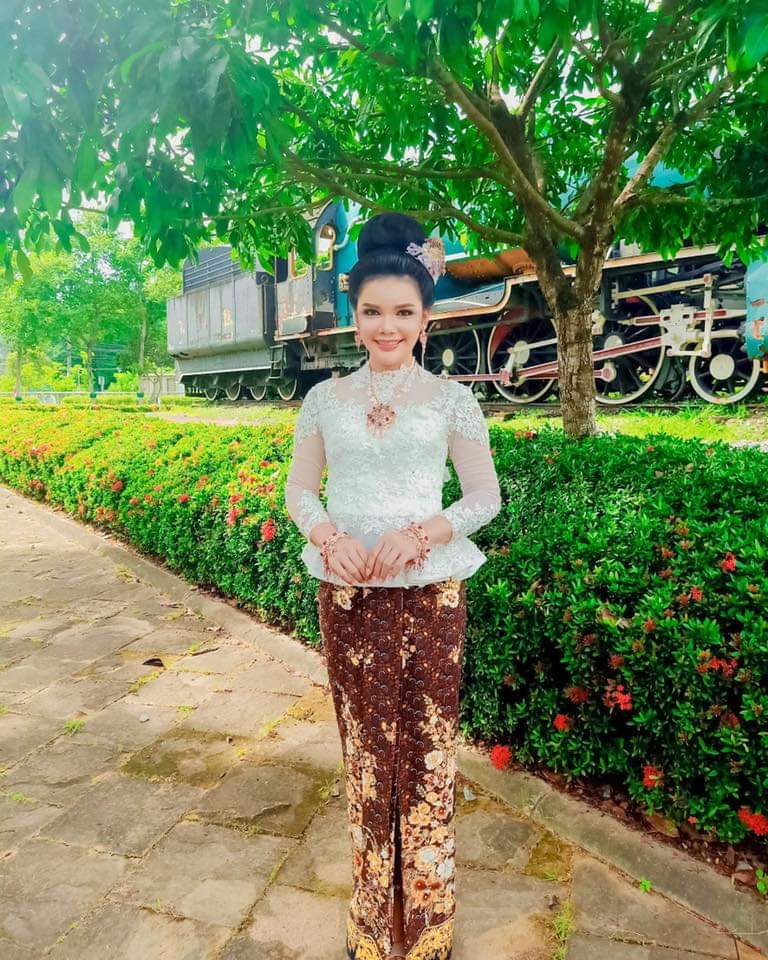 Thailand 🇹🇭 | Thai Traditional Dress