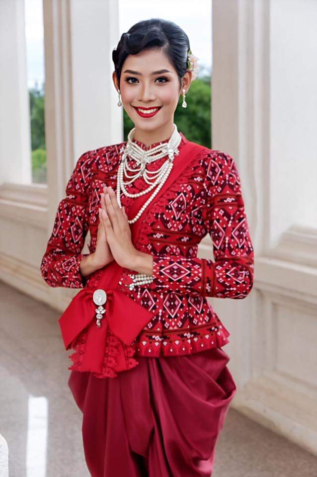 Thailand 🇹🇭 | Thai Traditional Dress