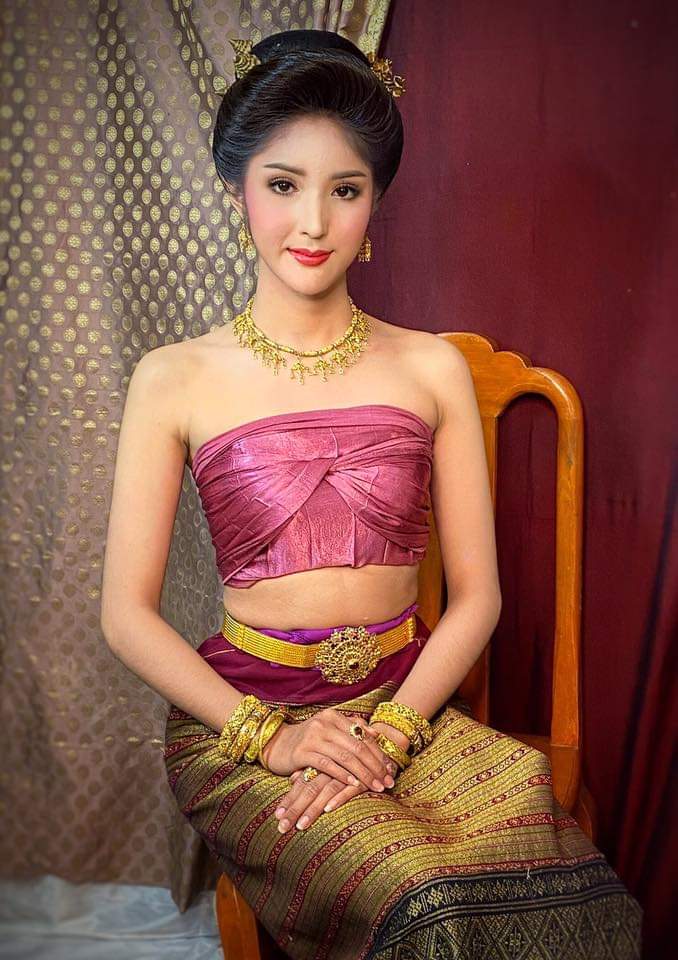 Thailand 🇹🇭 | Thai Traditional Dress