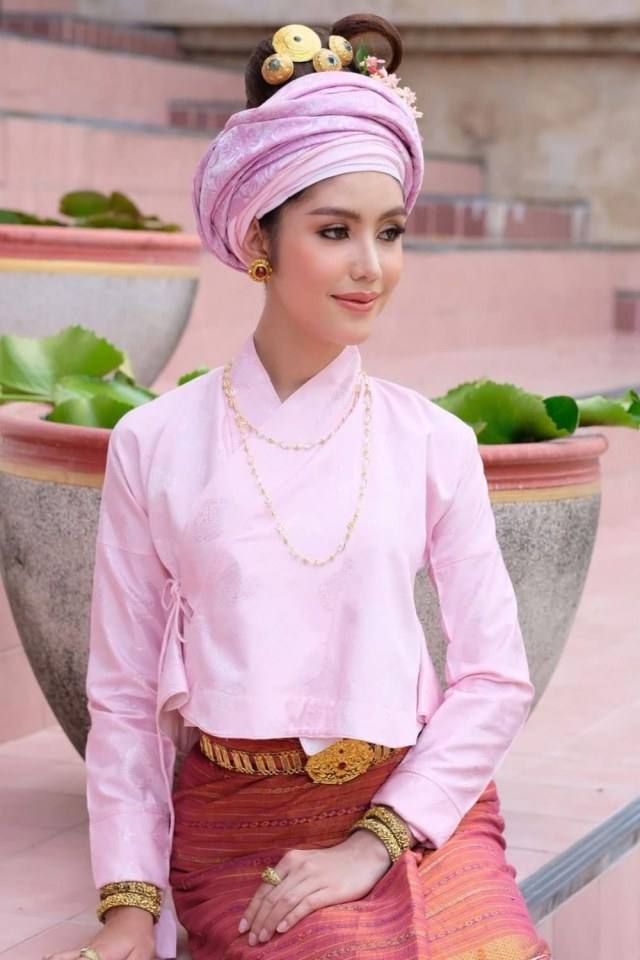 Thailand 🇹🇭 | Thai Traditional Dress