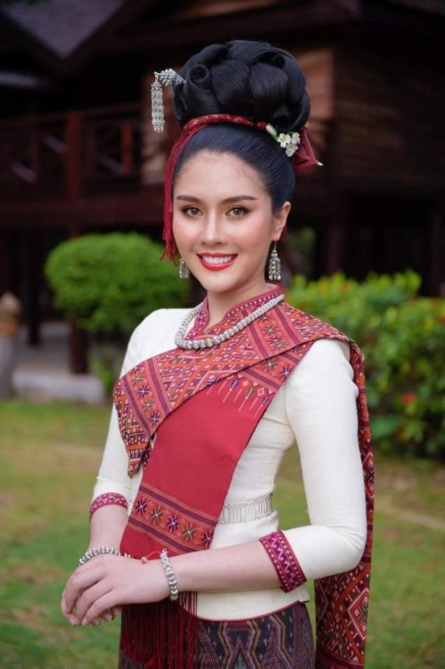 Thailand 🇹🇭 | Thai Traditional Dress
