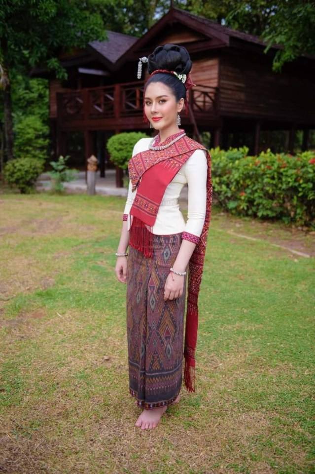 Thailand 🇹🇭 | Thai Traditional Dress