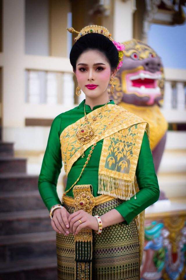 Thailand 🇹🇭 | Thai Traditional Dress