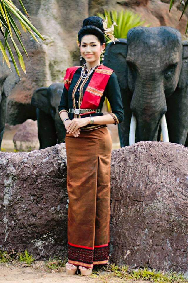 Thailand 🇹🇭 | Thai Traditional Dress