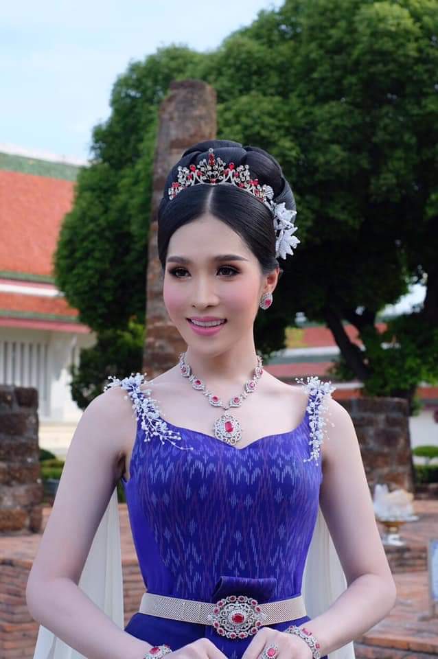 Thailand 🇹🇭 | Thai Traditional Dress