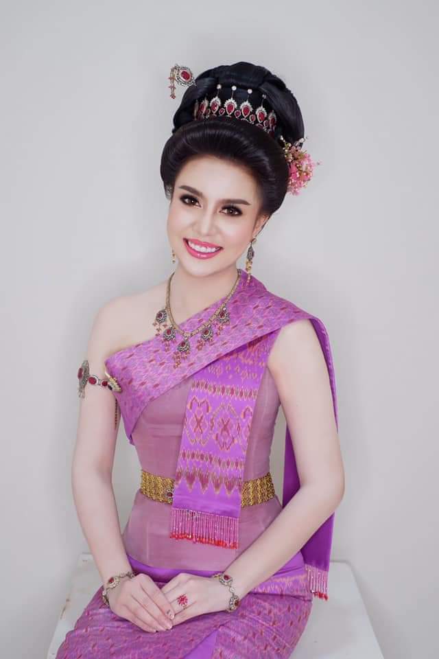 Thailand 🇹🇭 | Thai Traditional Dress