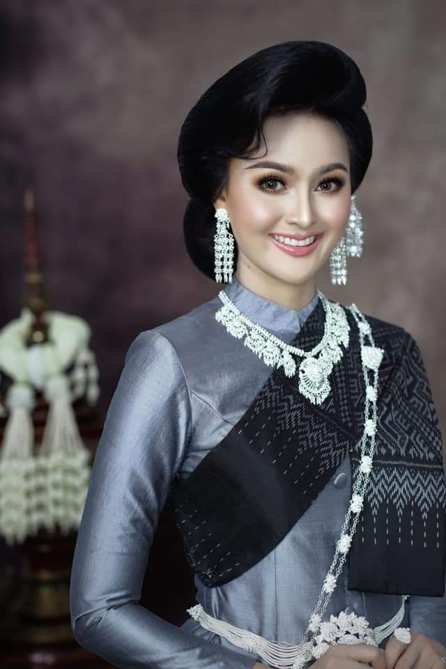 Thailand 🇹🇭 | Thai Traditional Dress