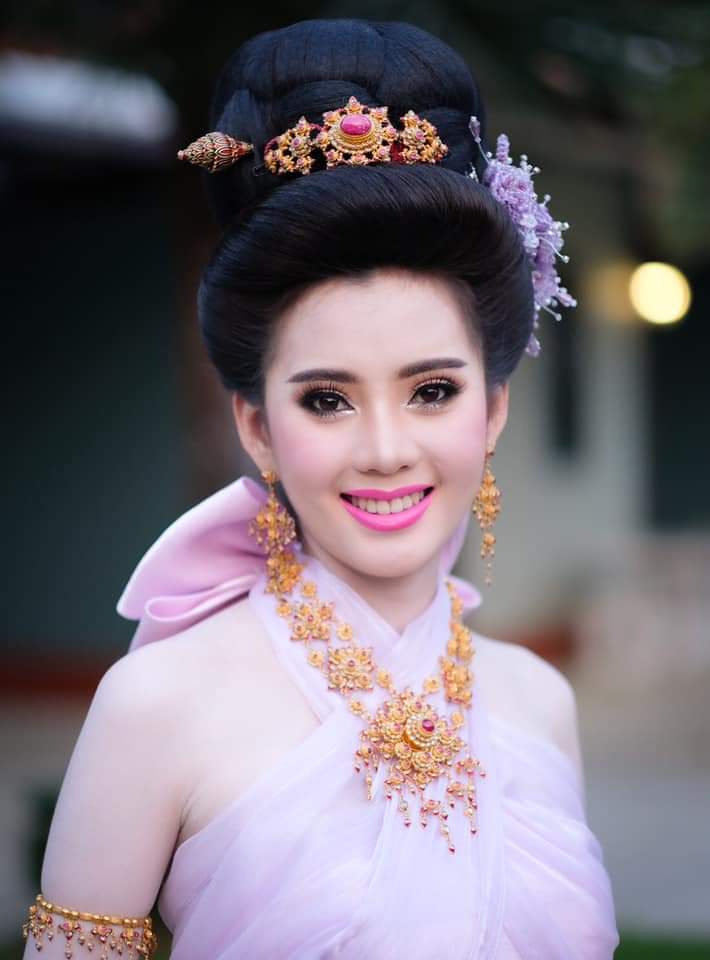 Thailand 🇹🇭 | Thai Traditional Dress
