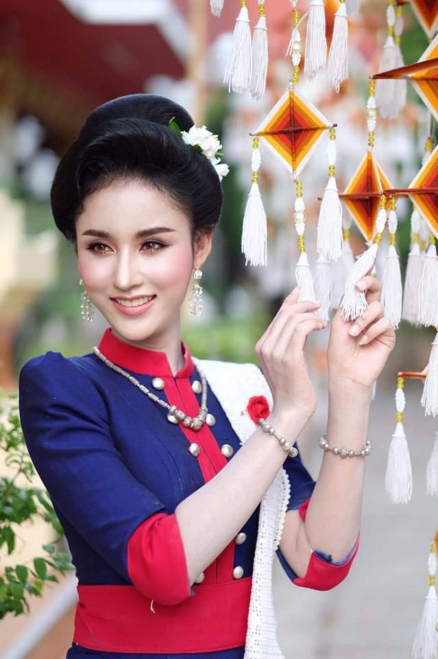 Thailand 🇹🇭 | Thai Traditional Dress
