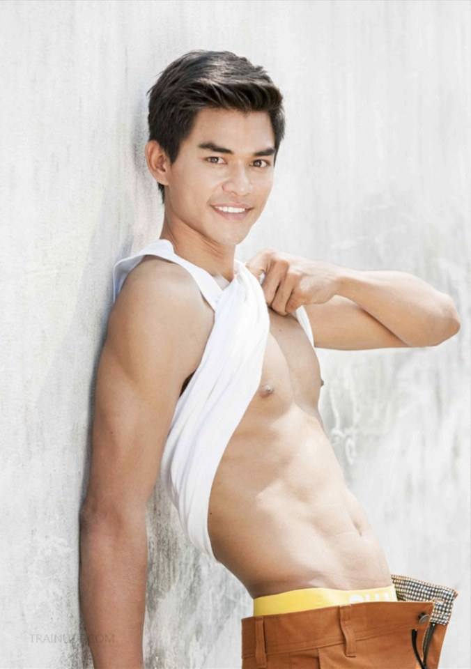 หนุ่มหล่อขึ้นปก 741