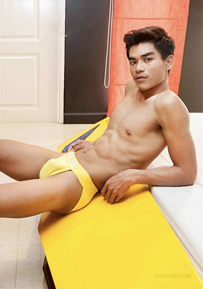 หนุ่มหล่อขึ้นปก 741