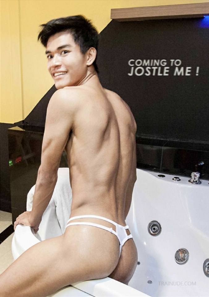 หนุ่มหล่อขึ้นปก 741