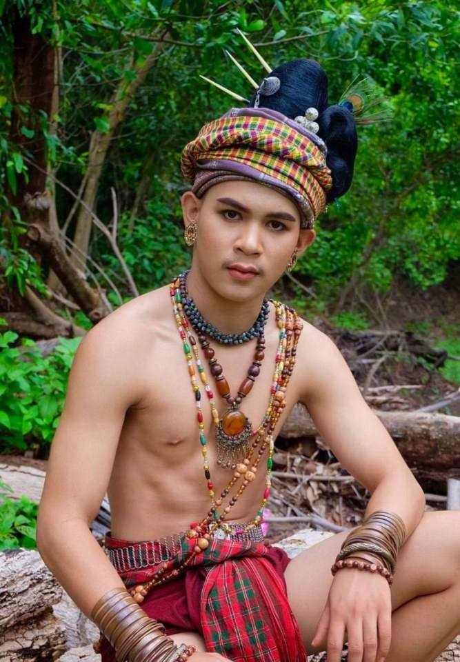 Thailand 🇹🇭 | Isan ancient costume