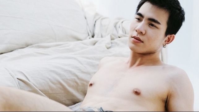 ต้นขาร้อนเร่า•สองเข่าโยกเขย่ง•มือกำจั๊มป์เร่ง•บันทั้ายเด้งตามมือ•คืออะไร