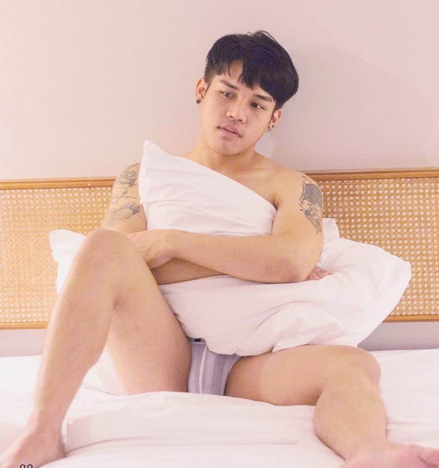 พาเพื่อนแอบเมียมาโยกพอเสร็จแล้วก็กดชักโครก..ทำเนียนๆ