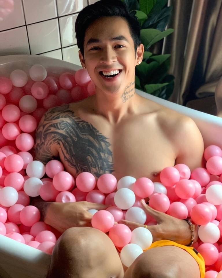 ถอดโชว์ประปราย /63/